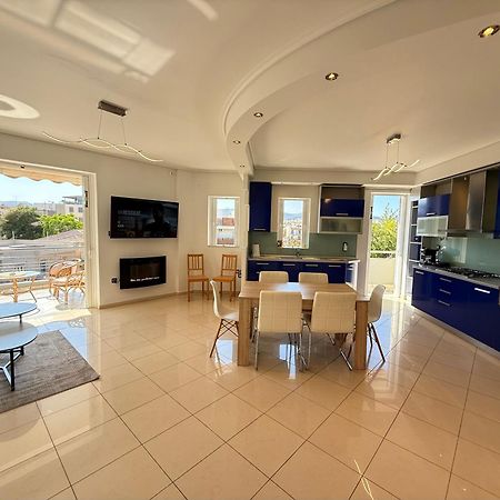 Sunny Home Private Jacuzzi Hydromassage Acropolis & Lycabettus Far View Parking 300M Metro Peristeri Athene Buitenkant foto