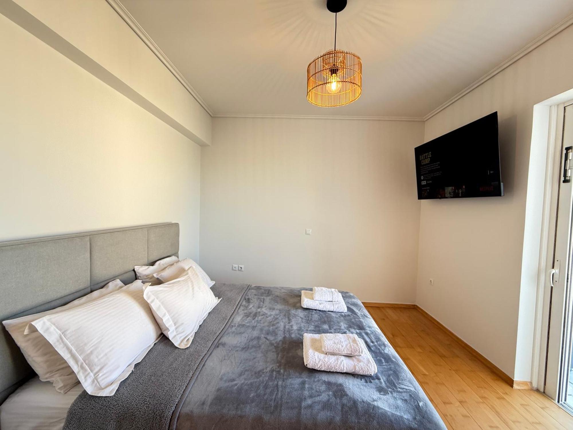 Sunny Home Private Jacuzzi Hydromassage Acropolis & Lycabettus Far View Parking 300M Metro Peristeri Athene Buitenkant foto
